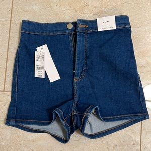 NWT! Topshop Joni High-Waisted Jean Shorts